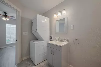 1813 Hatwell Street, Houston, TX 77023 - Photo 37