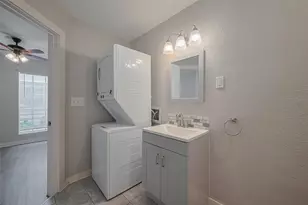 1813 Hatwell St, Houston, TX 77023 - Photo 37