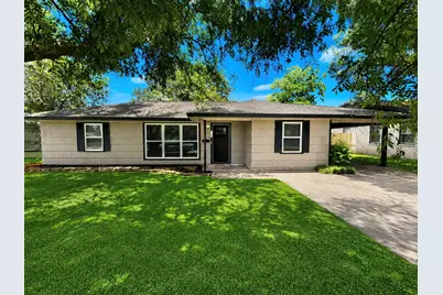 102 S Mattson Street, West Columbia, TX 77486 - Photo 1