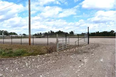 8911 Fm 524 Road, Sweeny, TX 77480 - Photo 15