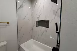 8007 Cora St, Houston, TX 77088 - Photo 15