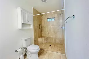 936 Bennington St, Houston, TX 77022 - Photo 11