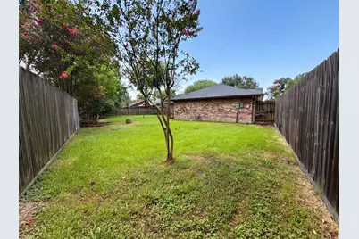 16338 Hollow Wood Drive, Houston, TX 77090 - Photo 21