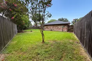 16338 Hollow Wood Dr, Houston, TX 77090 - Photo 21