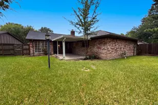 16338 Hollow Wood Dr, Houston, TX 77090 - Photo 5