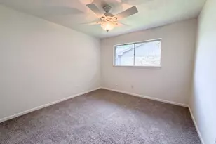 16338 Hollow Wood Dr, Houston, TX 77090 - Photo 15
