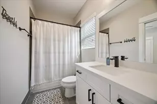 1193 W Tidwell Rd, Houston, TX 77091 - Photo 15