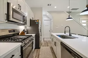 1193 W Tidwell Rd, Houston, TX 77091 - Photo 5