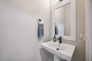 1193 W Tidwell Rd, Houston, TX 77091 - Photo 7