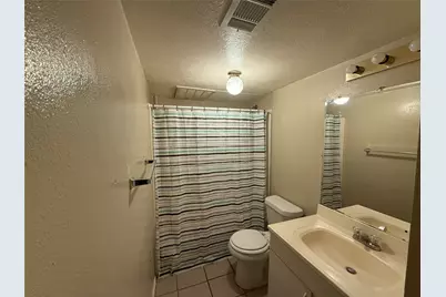4714 Oleander Street #D, Bacliff, TX 77518 - Photo 9