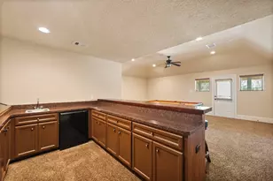 21710 Pino Ln, Crosby, TX 77532 - Photo 29