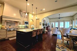 4922 Summer Manor Ln, Sugar Land, TX 77479 - Photo 9
