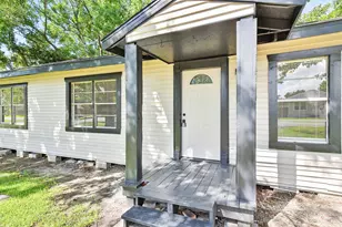 622 S Idaho St, La Porte, TX 77571 - Photo 3