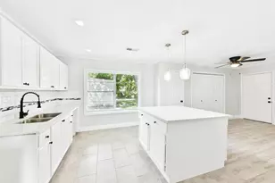 622 S Idaho St, La Porte, TX 77571 - Photo 7