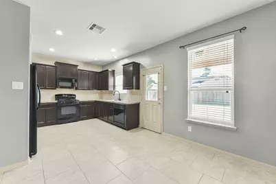 13939 Long Meadow Drive, Houston, TX 77047 - Photo 9