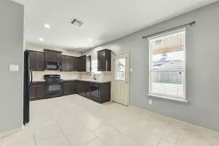 13939 Long Meadow Dr, Houston, TX 77047 - Photo 9