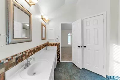 18 Dover Drive, Conroe, TX 77304 - Photo 45