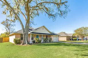 621 Humble St, West Columbia, TX 77486 - Photo 7