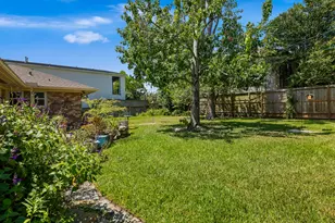 1427 Adkins Rd, Houston, TX 77055 - Photo 19
