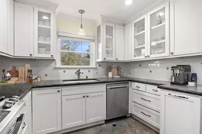 1427 Adkins Road, Houston, TX 77055 - Photo 5
