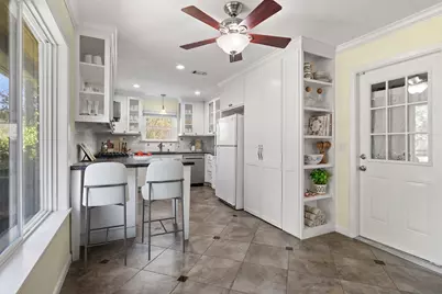 1427 Adkins Road, Houston, TX 77055 - Photo 7