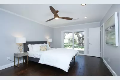 9638 Meadowland Drive, Houston, TX 77063 - Photo 15