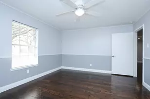 9638 Meadowland Dr, Houston, TX 77063 - Photo 11