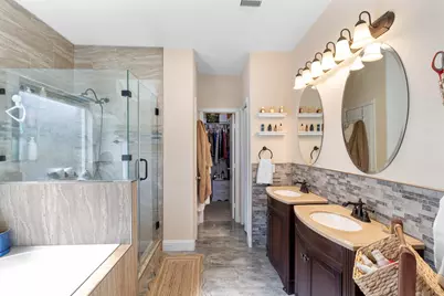 4610 Legends Bay Drive, Baytown, TX 77523 - Photo 23