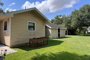 7357 Brace St, Houston, TX 77061 - Photo 21