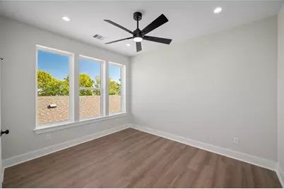 921 East 38th Street, Houston, TX 77022 - Photo 29