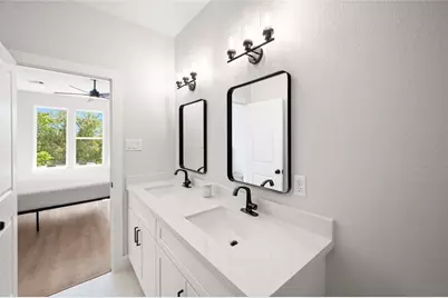 921 East 38th Street, Houston, TX 77022 - Photo 23