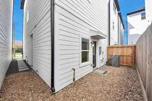 4818 Cochran St, Houston, TX 77009 - Photo 9
