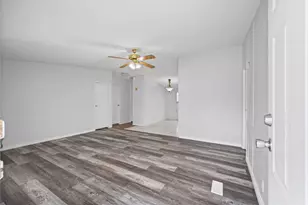 16331 Texas Star Ct, Conroe, TX 77302 - Photo 3