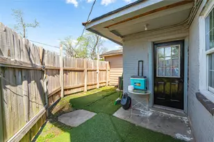 7431 Moline St, Houston, TX 77087 - Photo 37