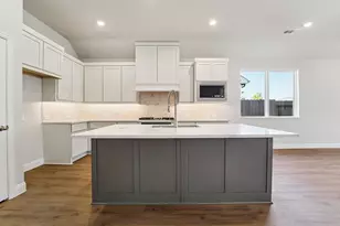 13045 Brookwood Bnd Ln, Conroe, TX 77302 - Photo 11