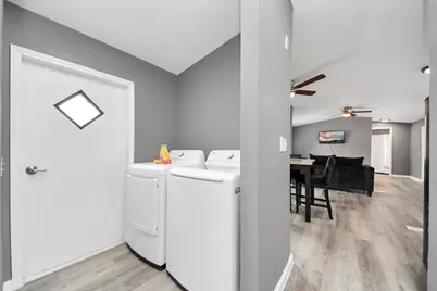 145 W Austin Avenue, Pasadena, TX 77502 - Photo 15