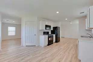 11020 N Lake Mist Ln, Willis, TX 77318 - Photo 17