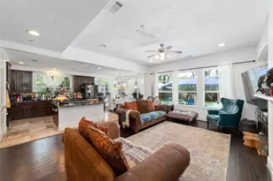 335 Voss Rd, Houston, TX 77024 - Photo 19