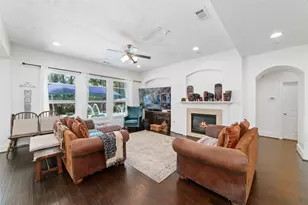335 Voss Rd, Houston, TX 77024 - Photo 19