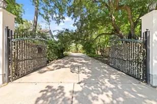 335 Voss Rd, Houston, TX 77024 - Photo 5