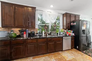 335 Voss Rd, Houston, TX 77024 - Photo 21