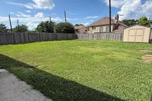 3042 Specklebelly Dr., Baytown, TX 77521 - Photo 15