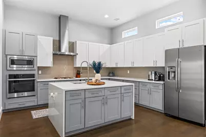 1565 W 22nd Street, Houston, TX 77008 - Photo 9