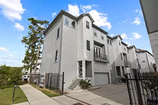1565 W 22nd St, Houston, TX 77008 - Photo 1