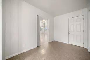 221 11th St, Dickinson, TX 77539 - Photo 19