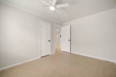221 11th Street, Dickinson, TX 77539 - Photo 17