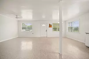 221 11th St, Dickinson, TX 77539 - Photo 7