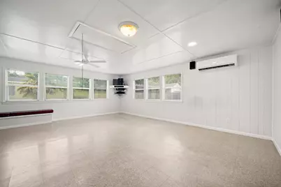 221 11th Street, Dickinson, TX 77539 - Photo 11