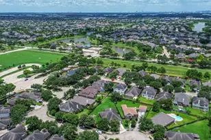 12005 Green Falls Dr, Pearland, TX 77584 - Photo 5