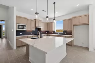 12111 Canal View Blvd, Mont Belvieu, TX 77523 - Photo 9